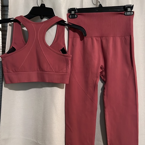 Workout set - Picture 2 of 2